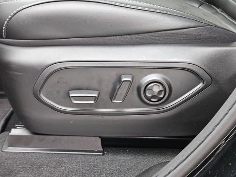 New 2026 Jeep Grand Cherokee Altitude image 19