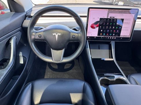 Used 2018 Tesla Model 3 image 24