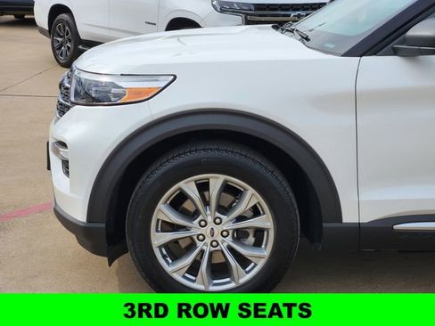 Used 2023 Ford Explorer XLT w/ Equipment Group 202A image 8