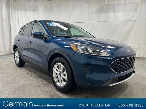 Used 2020 Ford Escape SE image 1