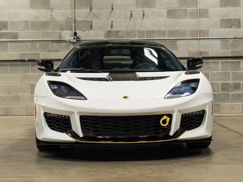 Used 2021 Lotus Evora RWD image 2