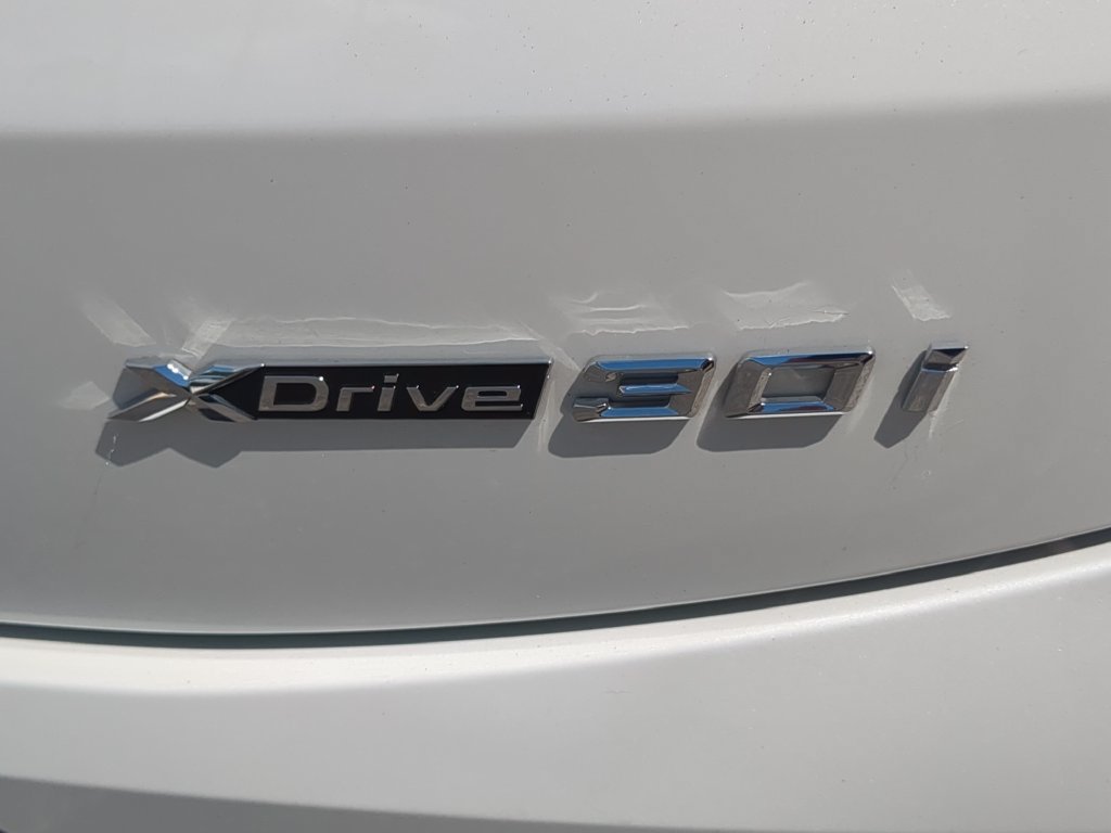 Used 2024 BMW X4 xDrive30i w/ Premium Package AWD/4WD image 11
