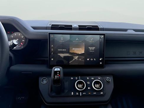 Certified 2025 Land Rover Defender 110 S image 20