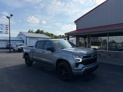 Used 2024 Chevrolet Silverado 1500 RST AWD/4WD image 2