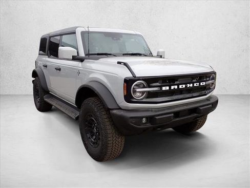 New 2026 Ford Bronco Outer Banks w/ Sasquatch Package AWD/4WD image 6