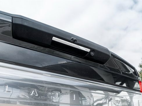 Used 2018 Ford F250 Platinum w/ Platinum Ultimate Package image 15