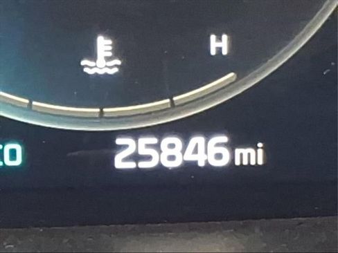 Used 2023 Kia Sorento SX image 31