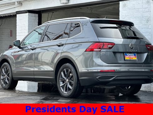 Used 2022 Volkswagen Tiguan SE image 6