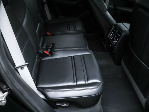 Used 2022 Porsche Cayenne Platinum Edition AWD/4WD image 29