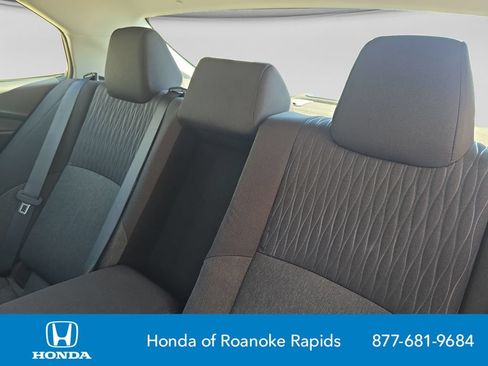 Used 2025 Toyota Camry SE FWD image 16