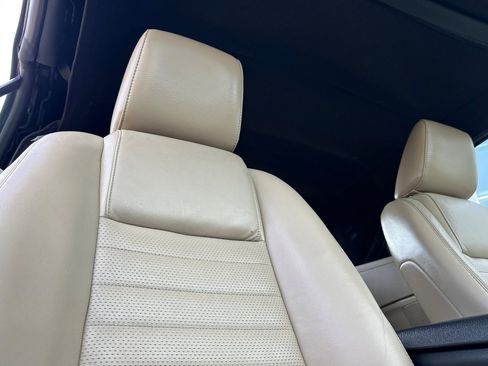 Used 2005 Ford Mustang GT Premium image 19