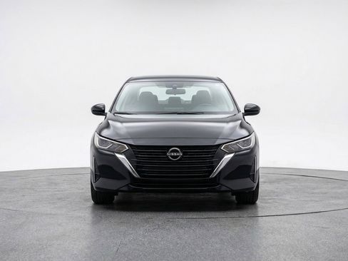 Used 2025 Nissan Sentra S FWD image 2