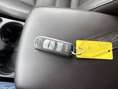 Used 2019 MAZDA CX-5 Signature image 29