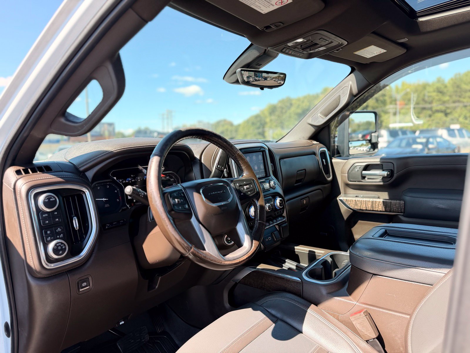 Used 2021 GMC Sierra 3500 Denali w/ Denali Ultimate Package AWD/4WD image 15