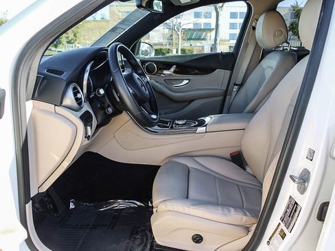 Used 2017 Mercedes-Benz GLC 300 image 18