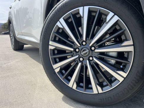 New 2026 Nissan Pathfinder Platinum w/ Cargo Package FWD image 7