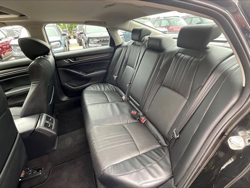 Used 2018 Honda Accord EX-L image 25
