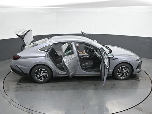 New 2026 Hyundai Sonata Blue FWD image 32