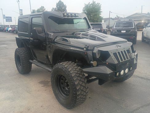Used 2015 Jeep Wrangler Sport AWD/4WD image 4