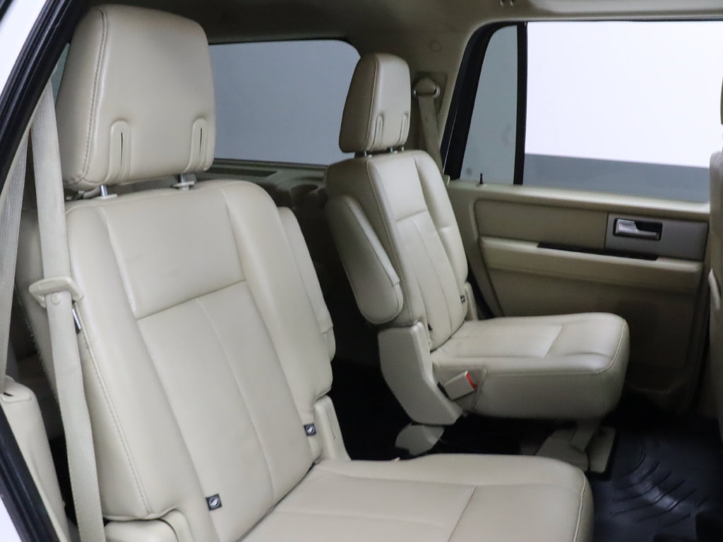 Used 2015 Ford Expedition Limited w/ Equipment Group 301A AWD/4WD image 29