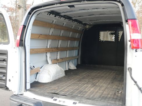 Used 2023 Chevrolet Express 2500 w/ Driver Convenience Package image 8