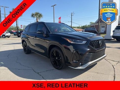 Used 2023 Toyota Highlander XSE image 3