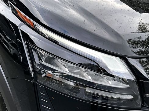 New 2026 Nissan Pathfinder SL image 13