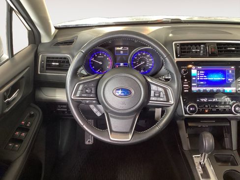 Used 2019 Subaru Outback 2.5i Premium image 12