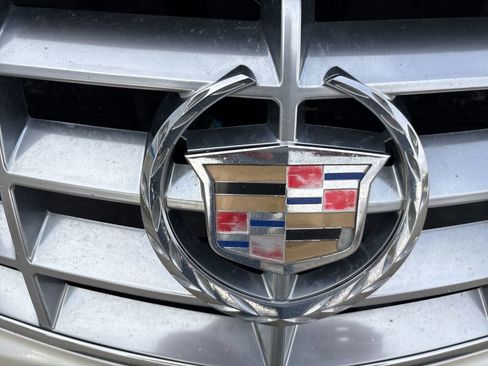 Used 2008 Cadillac DTS w/ Sun And Sound Package image 28