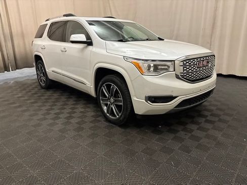 Used 2019 GMC Acadia Denali w/ Technology Package AWD/4WD image 3