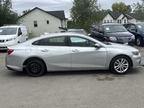 Used 2017 Chevrolet Malibu LT FWD image 7