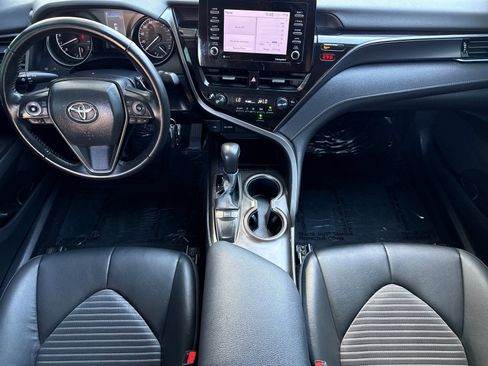Used 2024 Toyota Camry SE FWD image 12
