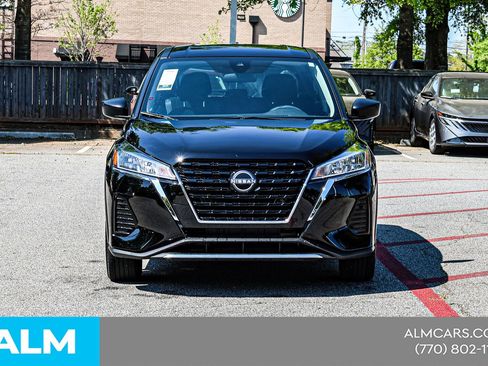 Used 2023 Nissan Kicks S FWD image 12