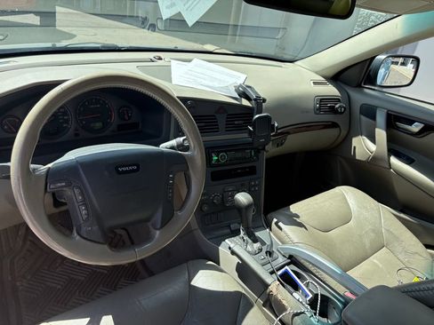 Used 2002 Volvo V70 Cross Country AWD/4WD image 17