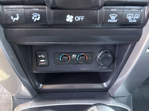 Used 2015 Toyota 4Runner Limited image 30