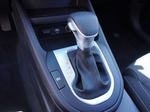 Used 2022 Kia Forte LXS w/ LXS Technology Package image 18