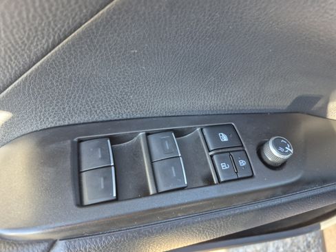 Used 2023 Toyota Camry XLE w/ Navigation Package FWD image 13