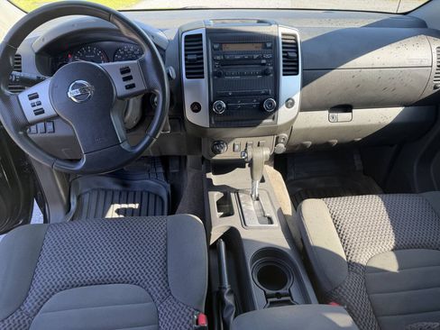 Used 2012 Nissan Frontier SV w/ SV Premium Utility Pkg AWD/4WD image 10