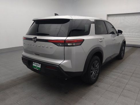 Used 2024 Nissan Pathfinder S FWD image 9