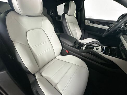 New 2026 Porsche Cayenne E-Hybrid Coupe image 28