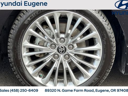 Used 2021 Toyota Avalon Limited w/ Advanced Safety Package image 35