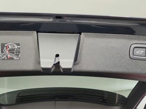 Used 2025 Volvo XC90 B6 Ultra w/ Protection Package Premier AWD/4WD image 46