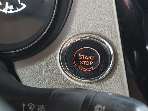 Used 2017 Nissan Rogue Sport SV image 30