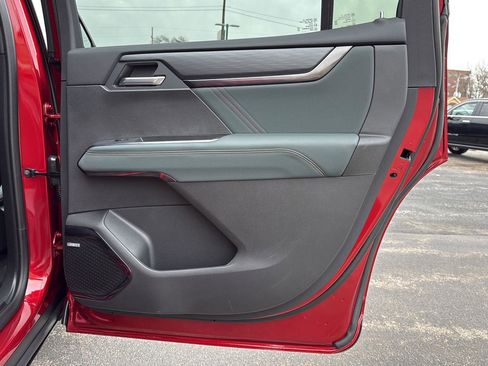 New 2026 GMC Acadia AT4 w/ Luxury Package image 22