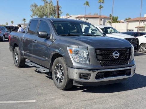Used 2021 Nissan Titan SV w/ SV Convenience Package RWD image 1