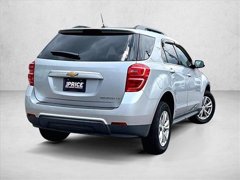 Used 2017 Chevrolet Equinox LT w/ Convenience Package FWD image 2
