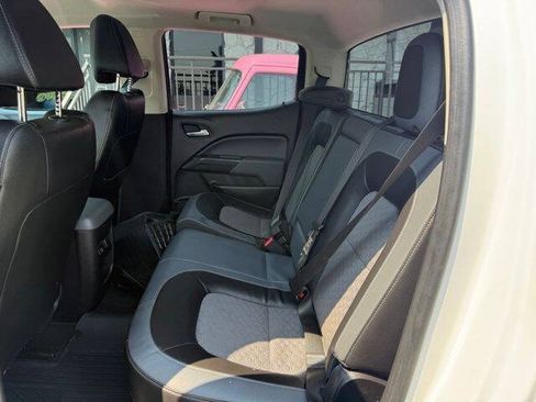 Used 2015 Chevrolet Colorado Z71 AWD/4WD image 16
