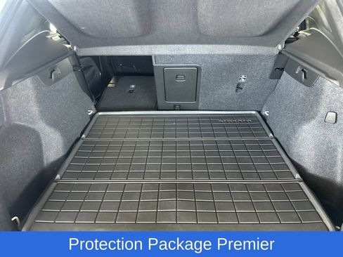 Certified 2023 Volvo XC40 B5 Plus w/ Driver Assist Package image 14