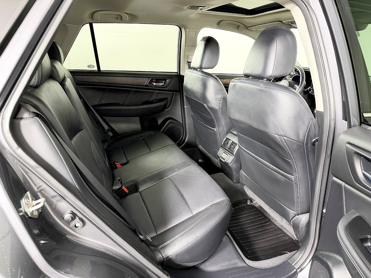 Used 2019 Subaru Outback 3.6R Limited AWD/4WD image 45