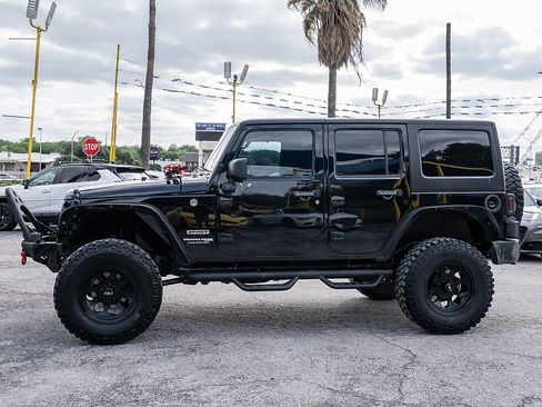 Used 2018 Jeep Wrangler Unlimited Sport S AWD/4WD image 8